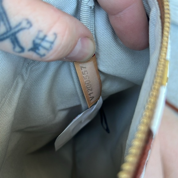 Dooney & Bourke MLB Cardinals Crossbody - Picture 5 of 7